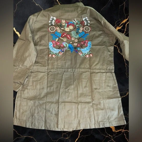 Hayden Olive Utility Jacket with Colorful Embroidery - Picture 4 of 12